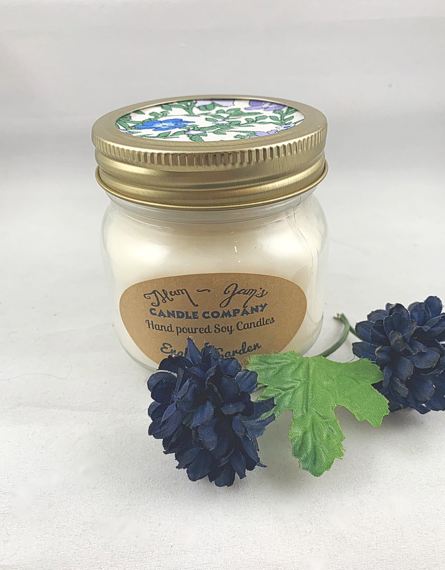 English Garden Soy Candle – Elegant Floral Scent | Mam Jam’s