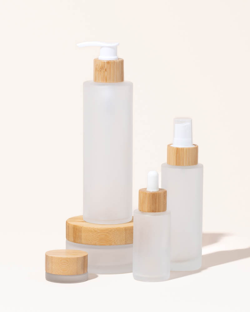 3.4oz / 100ml frosted glass & bamboo spray bottle